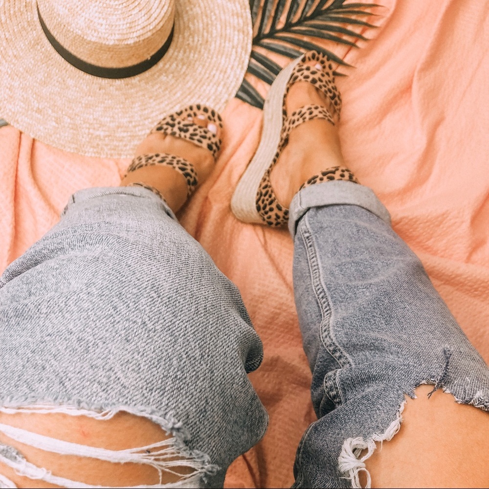 Sz 10 left! XOXO | Platform Sandals Cheetah - Picture 4 of 8